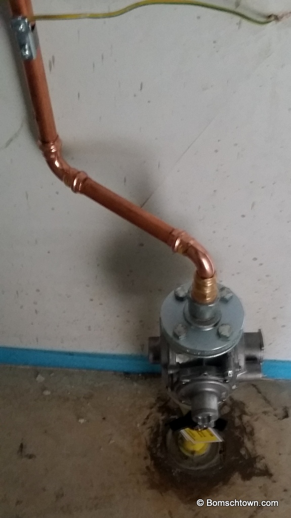 Installation Gasanschluss Heizung aktiv › Hausbau in Bomschtown