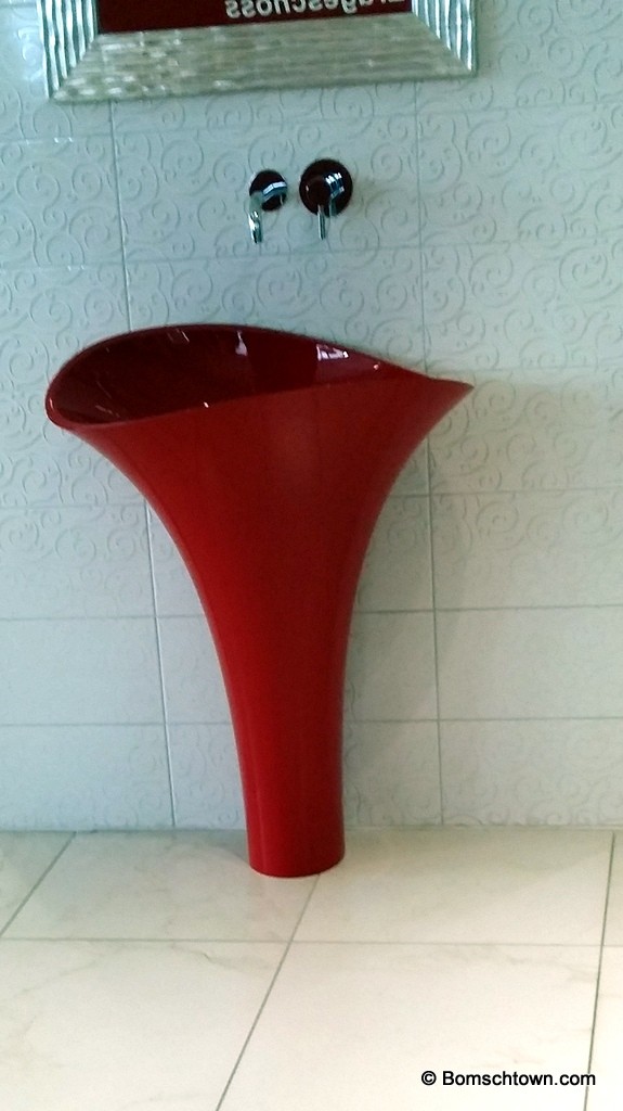 Bad Bemusterung | Update: Fragen › Hausbau in Bomschtown